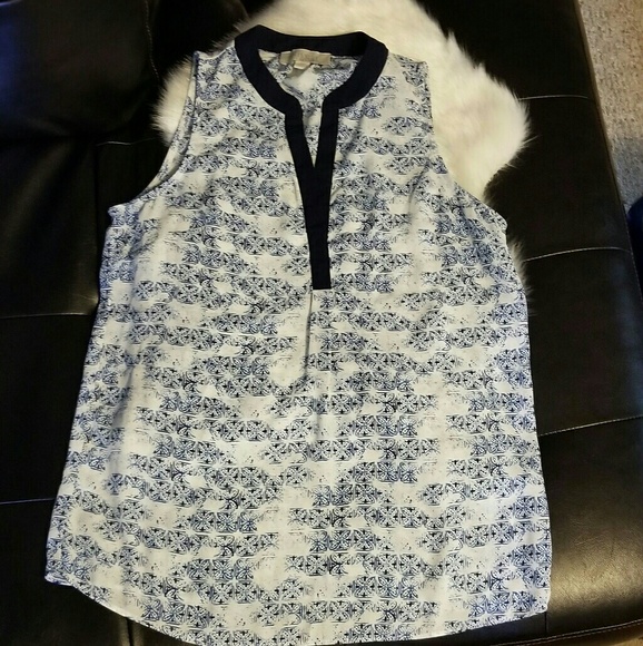 Top - Picture 1 of 4